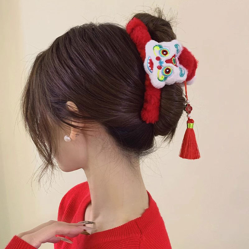 กิ๊บติดผมรูปพู่ห้อยสิงโต 1 ชิ้ - Travel Accessories For Elderly บทวิจารณ์และราคา