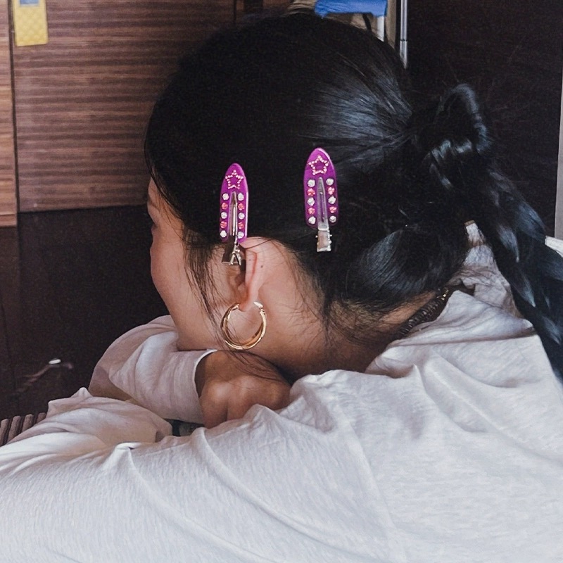 กิ๊ปหนีบผมหน้าม้าประดับพลอยเที - Travel Accessories Designer บทวิจารณ์และราคา